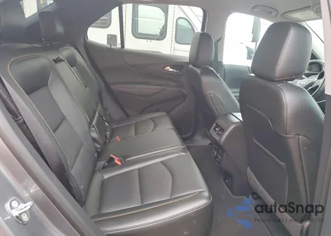 2018 Chevrolet Equinox Premier z USA, uszkodzony, nr VIN 3GNAXMEVXJL116572